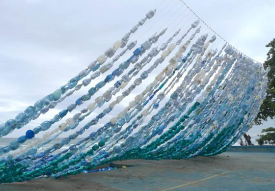 RUS SANTO DOMINGO: Tsunami de déchets