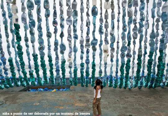 RUS SANTO DOMINGO: Tsunami de déchets