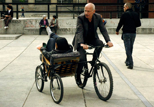 Cicloslocos. Bike construction workshop