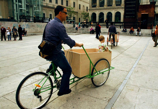 Cicloslocos. Bike construction workshop