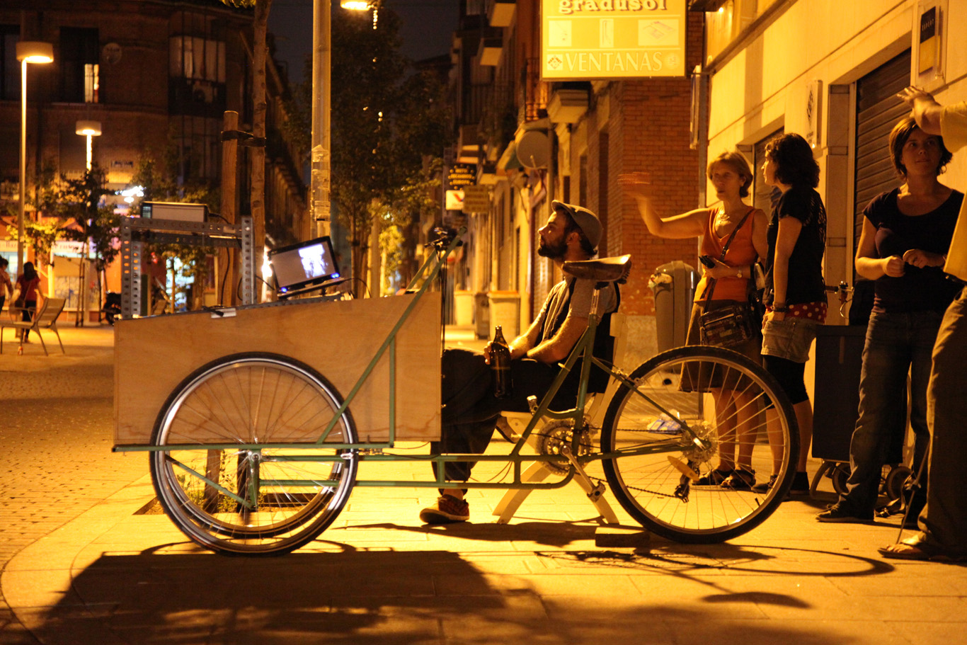 Yo ♥ Guindalera. Acción urbana con la Bicinecleta.