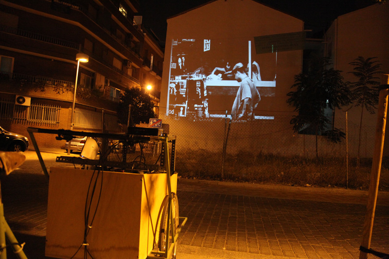 Wer sein Rad liebt, der schiebt. Acción con APIE en La Casa Encendida.