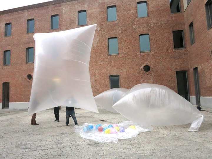 De la liviandad poética al bricolaje colectivo debajo de un puente (de Octubre a Noviembre 2013)