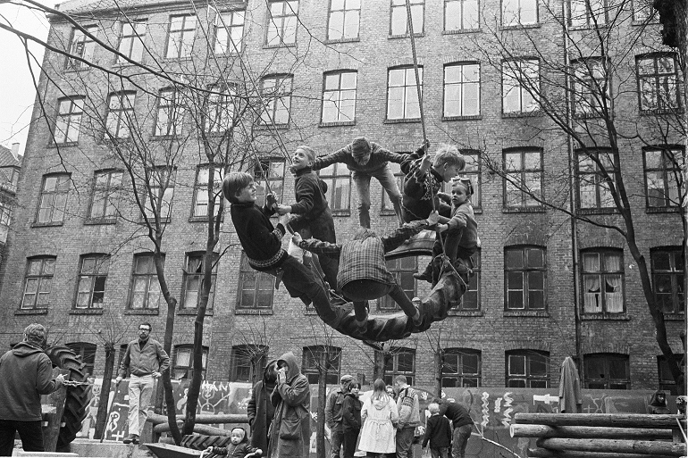 Playgrounds: MNCARS meets Autobarrios